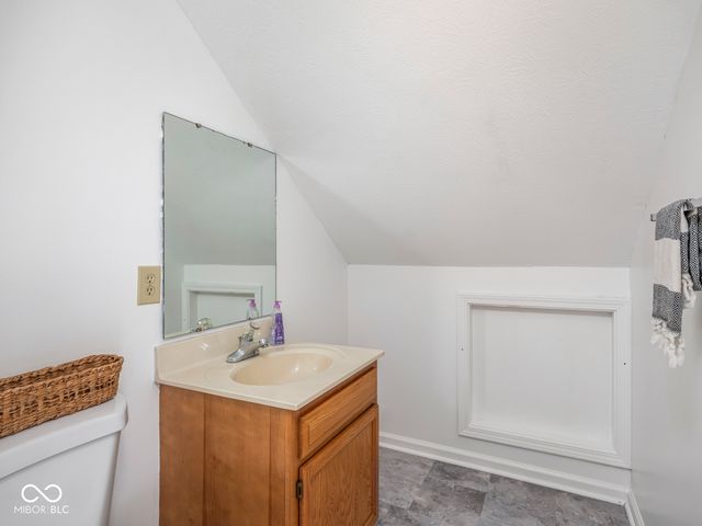 11842 Halle Drive, Indianapolis, IN 46229