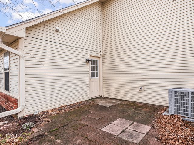 11842 Halle Drive, Indianapolis, IN 46229