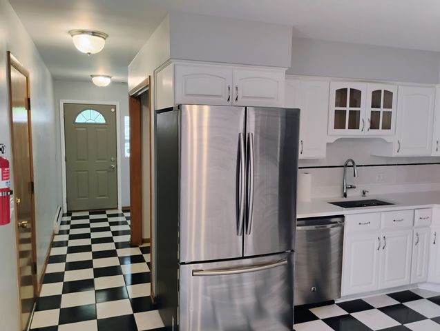 904 S Edward Street, Mount Prospect, IL 60056