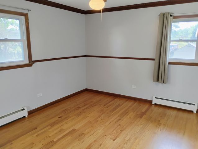 904 S Edward Street, Mount Prospect, IL 60056