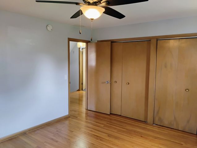 904 S Edward Street, Mount Prospect, IL 60056