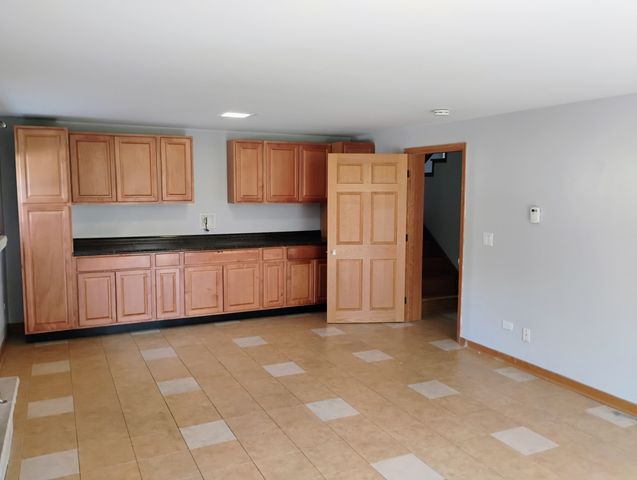904 S Edward Street, Mount Prospect, IL 60056