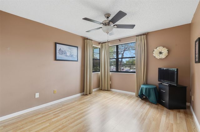 7555 Fairfax Drive 214, Tamarac, FL 33321