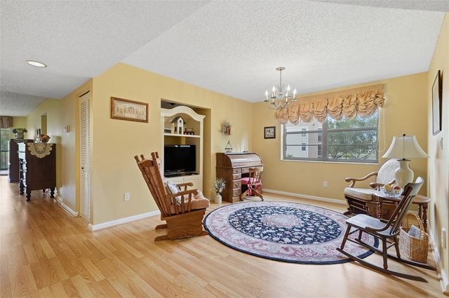 7555 Fairfax Drive 214, Tamarac, FL 33321