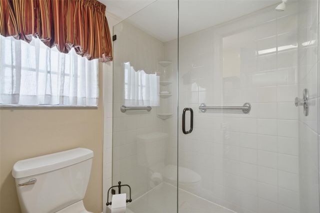 7555 Fairfax Drive 214, Tamarac, FL 33321