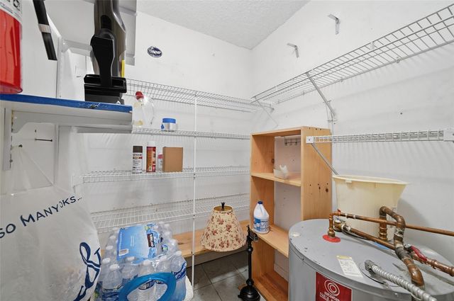 7555 Fairfax Drive 214, Tamarac, FL 33321