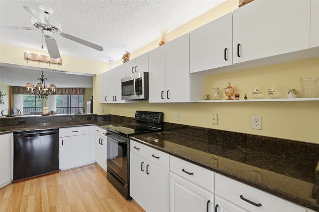 7555 Fairfax Drive 214, Tamarac, FL 33321