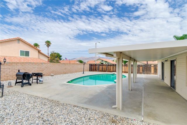 25067 Hazelwood Circle, Hemet, CA 92544