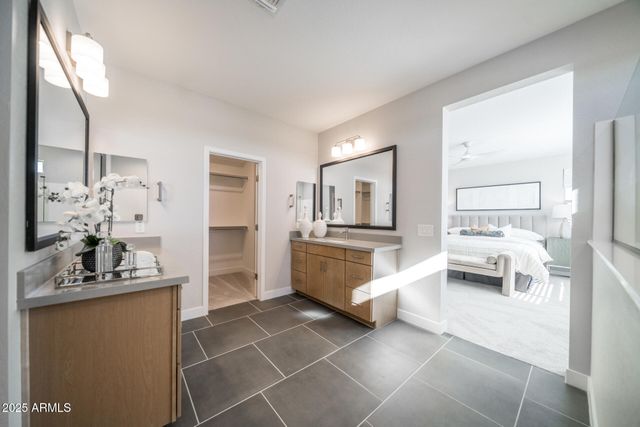 7921 E RALEIGH Avenue, Mesa, AZ 85212