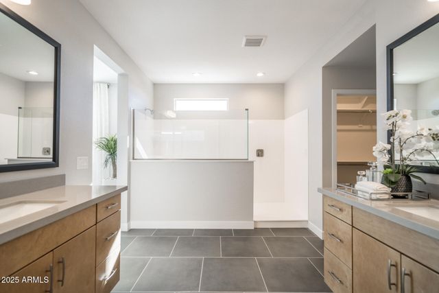 7921 E RALEIGH Avenue, Mesa, AZ 85212