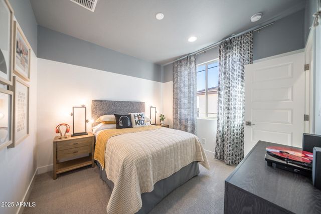 7921 E RALEIGH Avenue, Mesa, AZ 85212