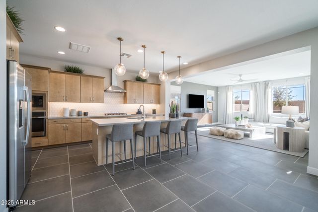 7921 E RALEIGH Avenue, Mesa, AZ 85212