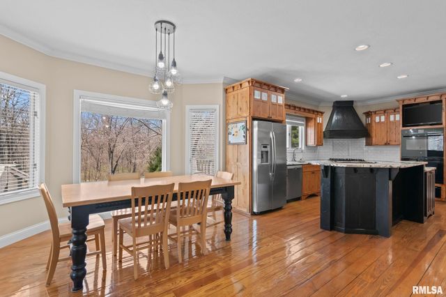 1601 Ascot Chase, Sherman, IL 62684