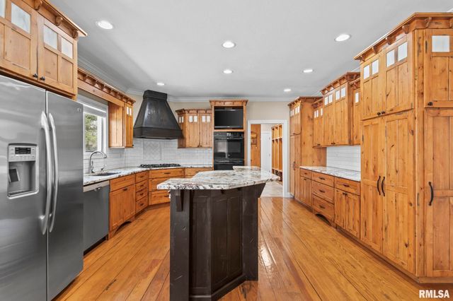 1601 Ascot Chase, Sherman, IL 62684