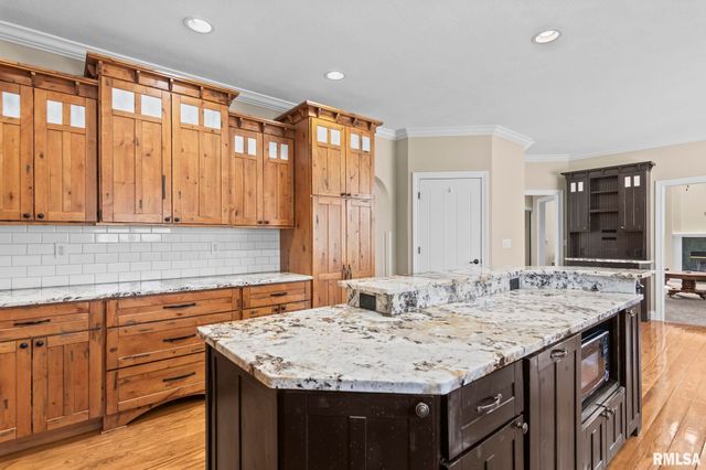 1601 Ascot Chase, Sherman, IL 62684