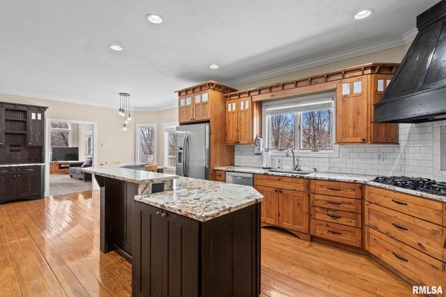 1601 Ascot Chase, Sherman, IL 62684