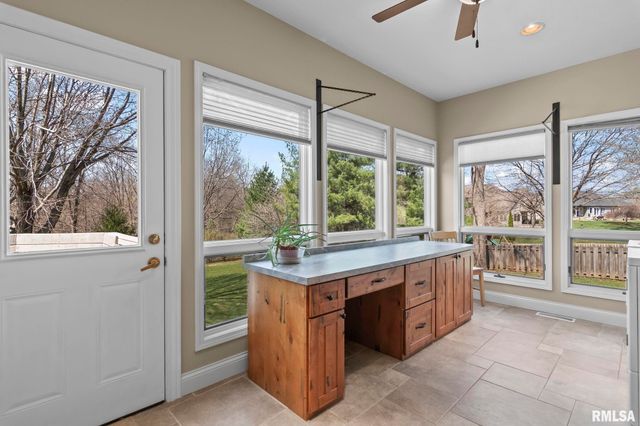 1601 Ascot Chase, Sherman, IL 62684