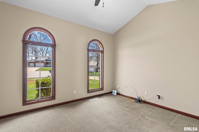 1601 Ascot Chase, Sherman, IL 62684