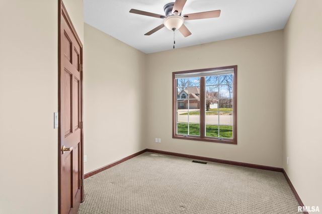 1601 Ascot Chase, Sherman, IL 62684