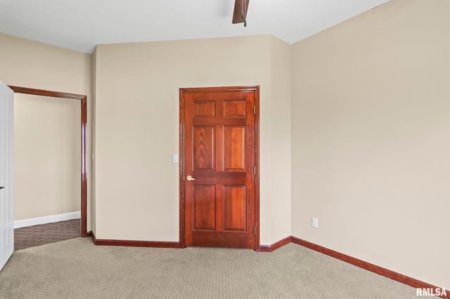 1601 Ascot Chase, Sherman, IL 62684