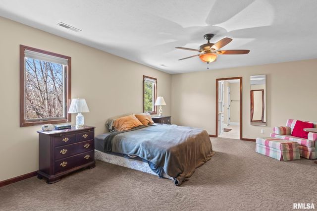 1601 Ascot Chase, Sherman, IL 62684