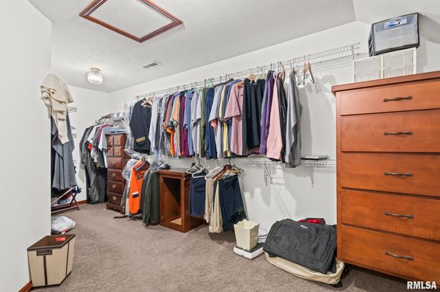 1601 Ascot Chase, Sherman, IL 62684