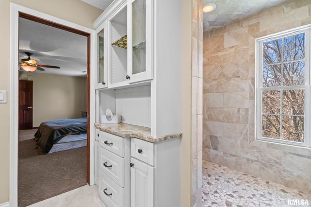 1601 Ascot Chase, Sherman, IL 62684