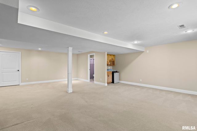 1601 Ascot Chase, Sherman, IL 62684