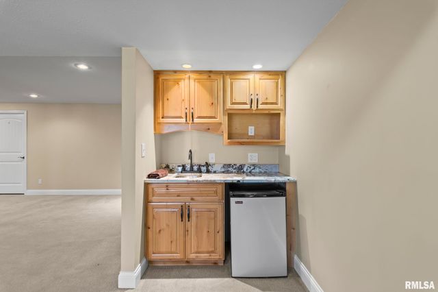 1601 Ascot Chase, Sherman, IL 62684