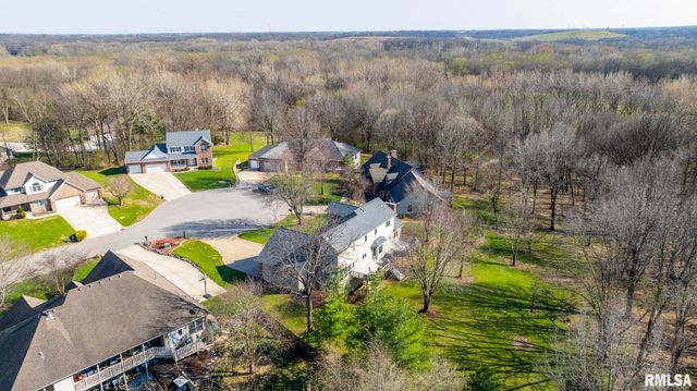 1601 Ascot Chase, Sherman, IL 62684