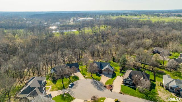 1601 Ascot Chase, Sherman, IL 62684