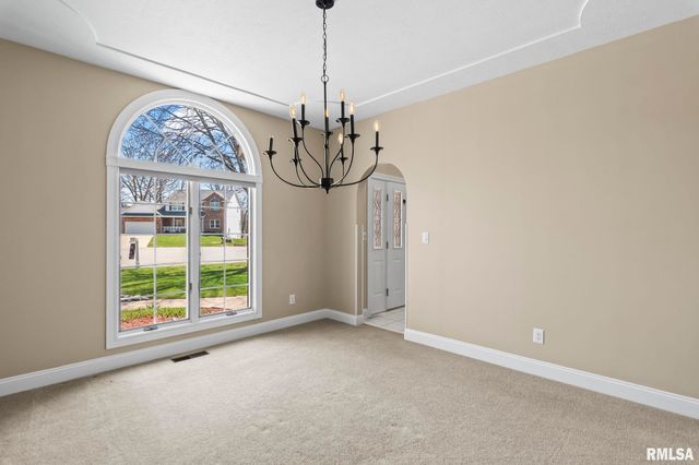 1601 Ascot Chase, Sherman, IL 62684