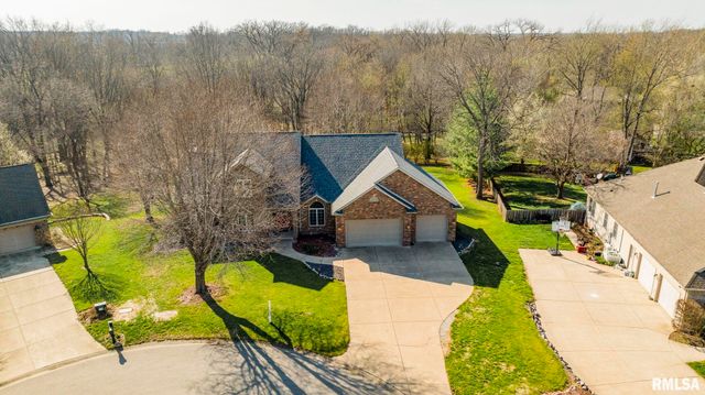 1601 Ascot Chase, Sherman, IL 62684