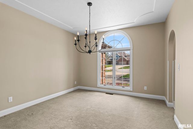 1601 Ascot Chase, Sherman, IL 62684