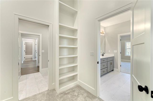 1206 NW 5th Street, Oak Grove, MO 64075