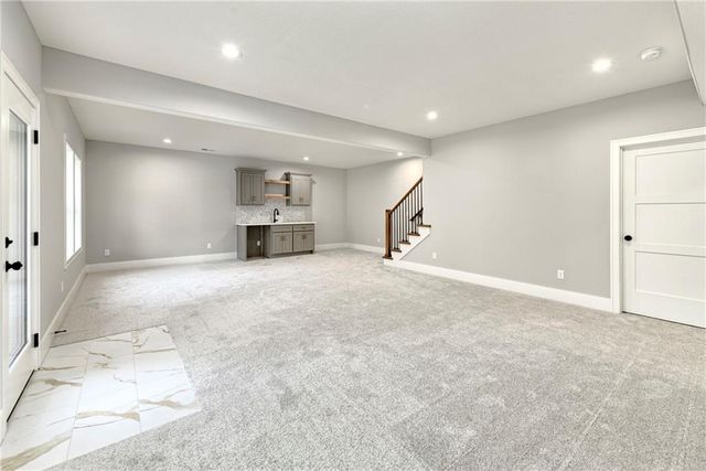 1206 NW 5th Street, Oak Grove, MO 64075