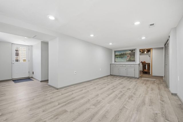 1100 W 73rd Street, Richfield, MN 55423