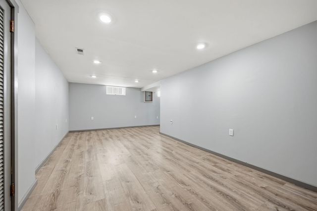 1100 W 73rd Street, Richfield, MN 55423