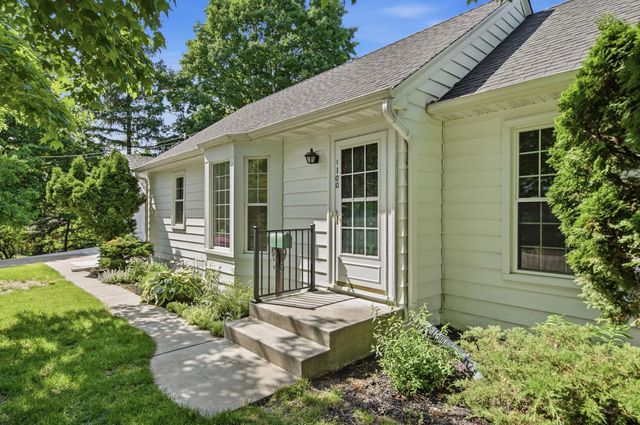 1100 W 73rd Street, Richfield, MN 55423