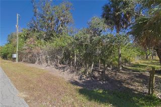 2975 Styles RD, Alva, FL 33920