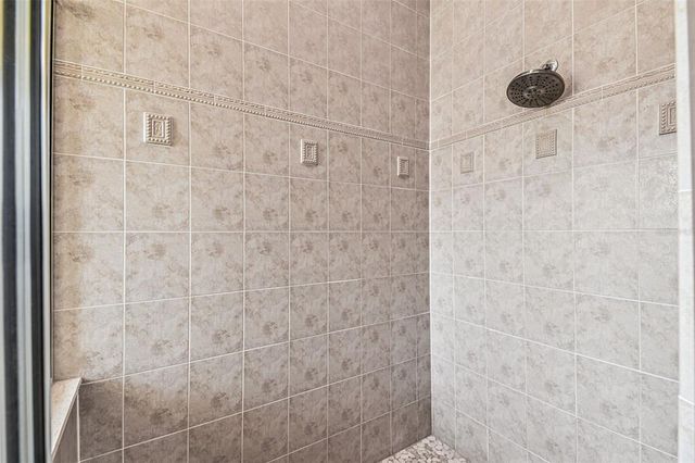 9311 MANGROVE COURT, Tampa, FL 33647