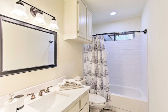 997 Tanglewood Trail, Pottsboro, TX 75076