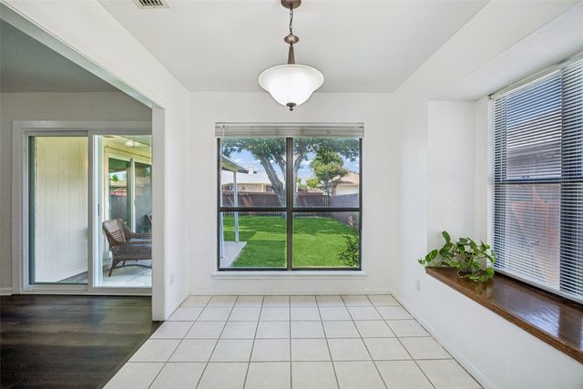 1725 Mayflower Drive, Carrollton, TX 75007