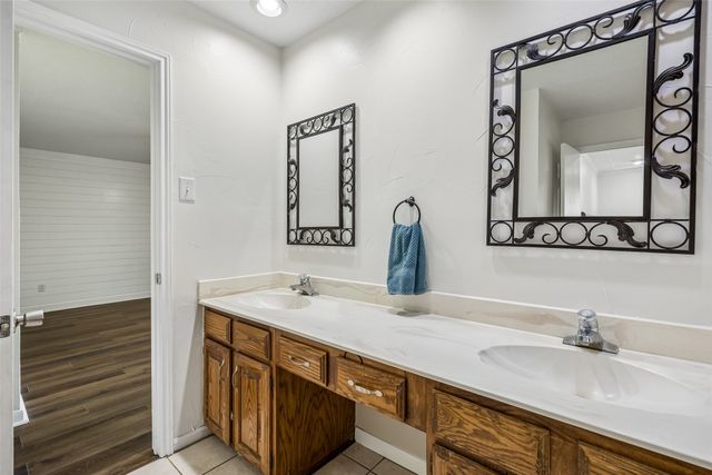 1725 Mayflower Drive, Carrollton, TX 75007