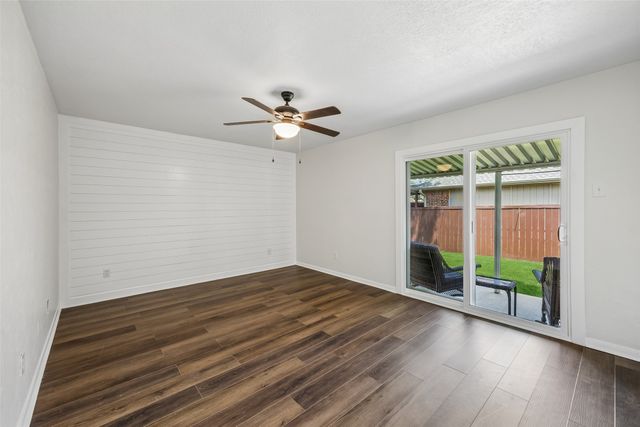 1725 Mayflower Drive, Carrollton, TX 75007