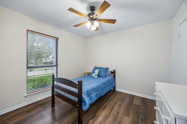 1725 Mayflower Drive, Carrollton, TX 75007