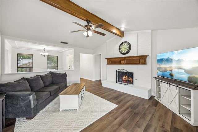 1725 Mayflower Drive, Carrollton, TX 75007
