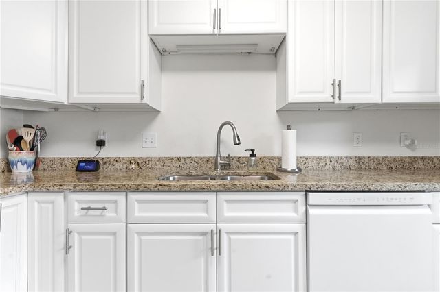 514 LONGFELLOW COURT B, Safety Harbor, FL 34695