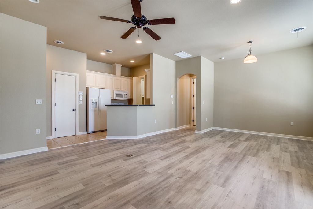 713 Grainger Street 201, Fort Worth, TX 76104