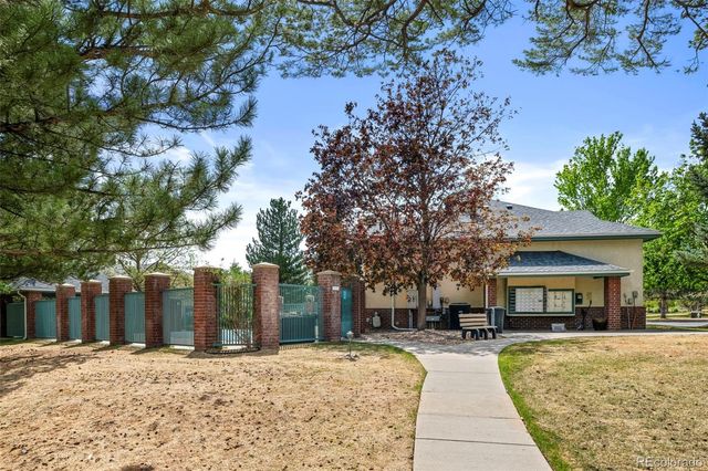 540 Mohawk Drive 15, Boulder, CO 80303